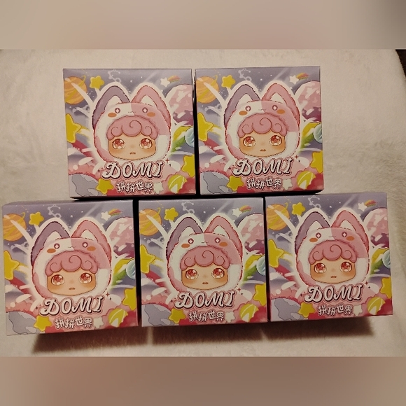 Labubu Accessories - (5)Domi PinPin World Plush Keychain With A Pouch Bundle